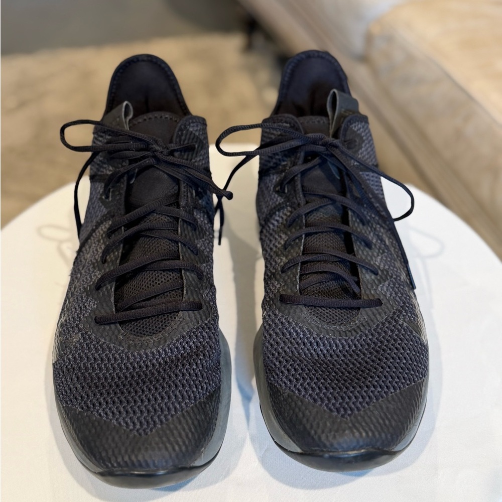 Nike Men’s LeBron Witness 4 Basketball Sneakers - Picture 6 of 7